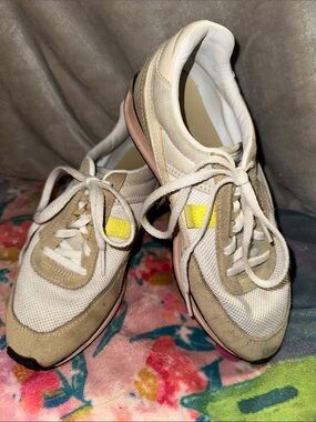 Puma Low-Top Sneakers